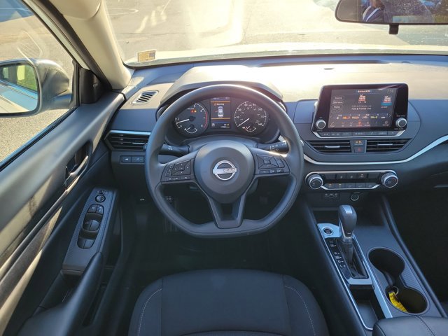 Used 2025 Nissan Altima 2.5 S image 10