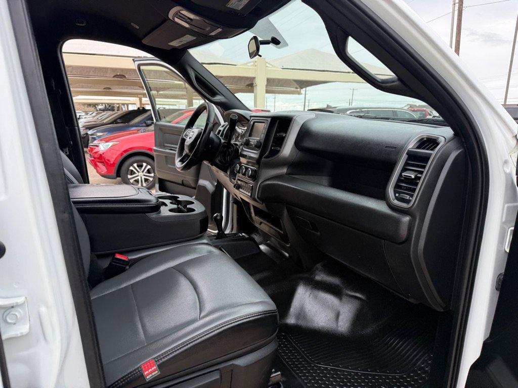 Used 2022 RAM 3500 Tradesman w/ Chrome Appearance Group AWD/4WD image 16