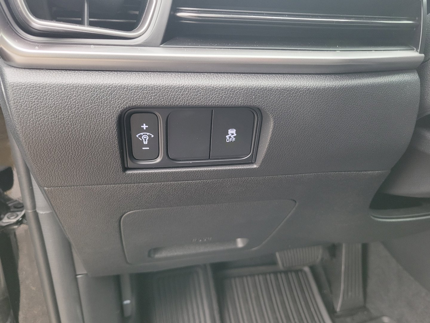 Used 2025 Kia Sorento LX image 19