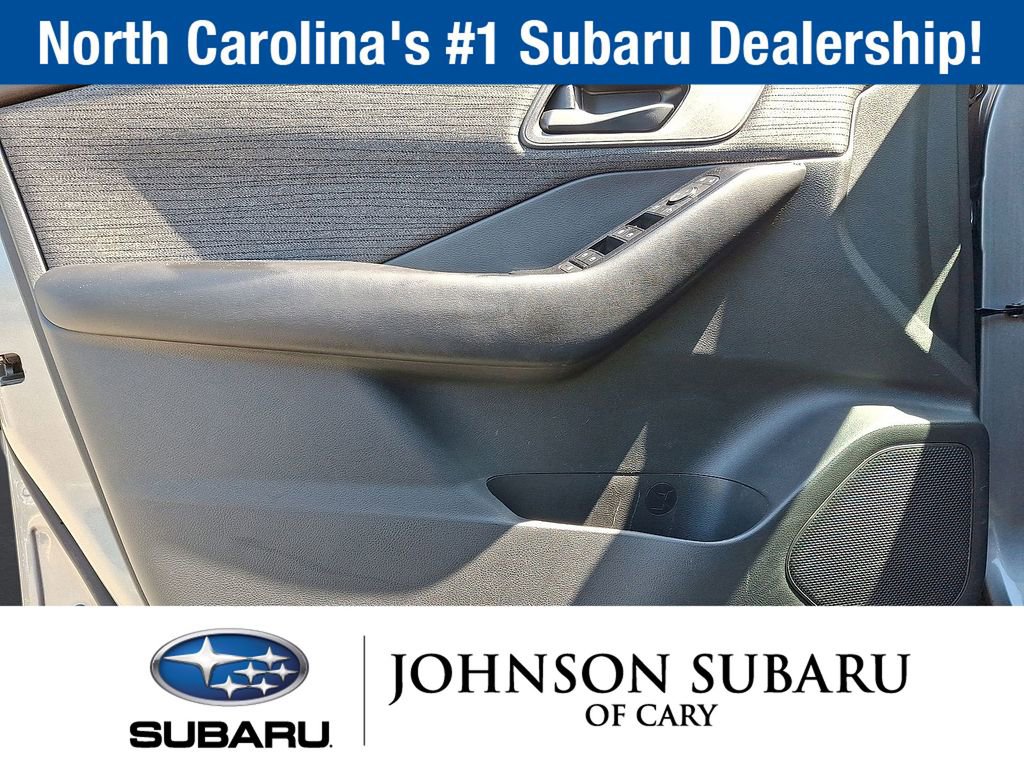 Used 2023 Nissan Rogue S AWD/4WD image 11