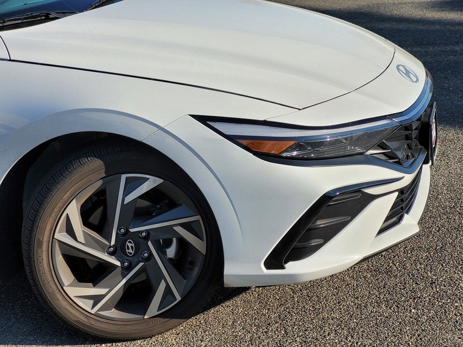 Certified 2025 Hyundai Elantra SEL image 16