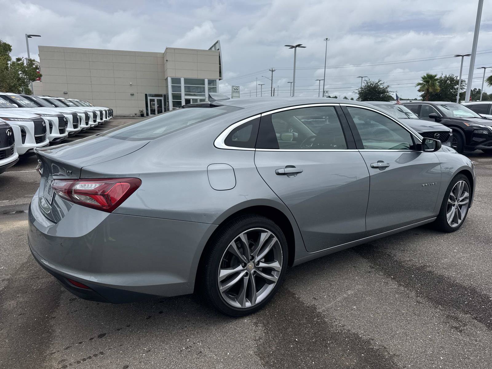 Used 2024 Chevrolet Malibu LT FWD image 5