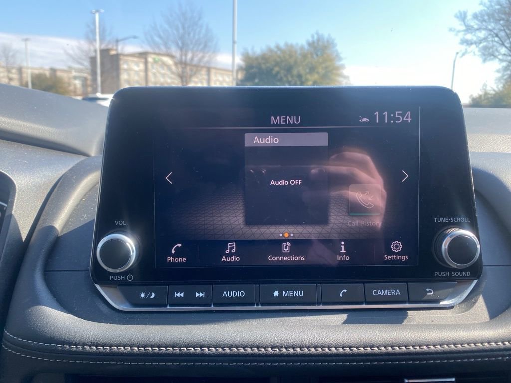 Used 2025 Nissan Rogue SV image 20