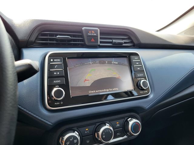 Used 2025 Nissan Versa SV FWD image 9
