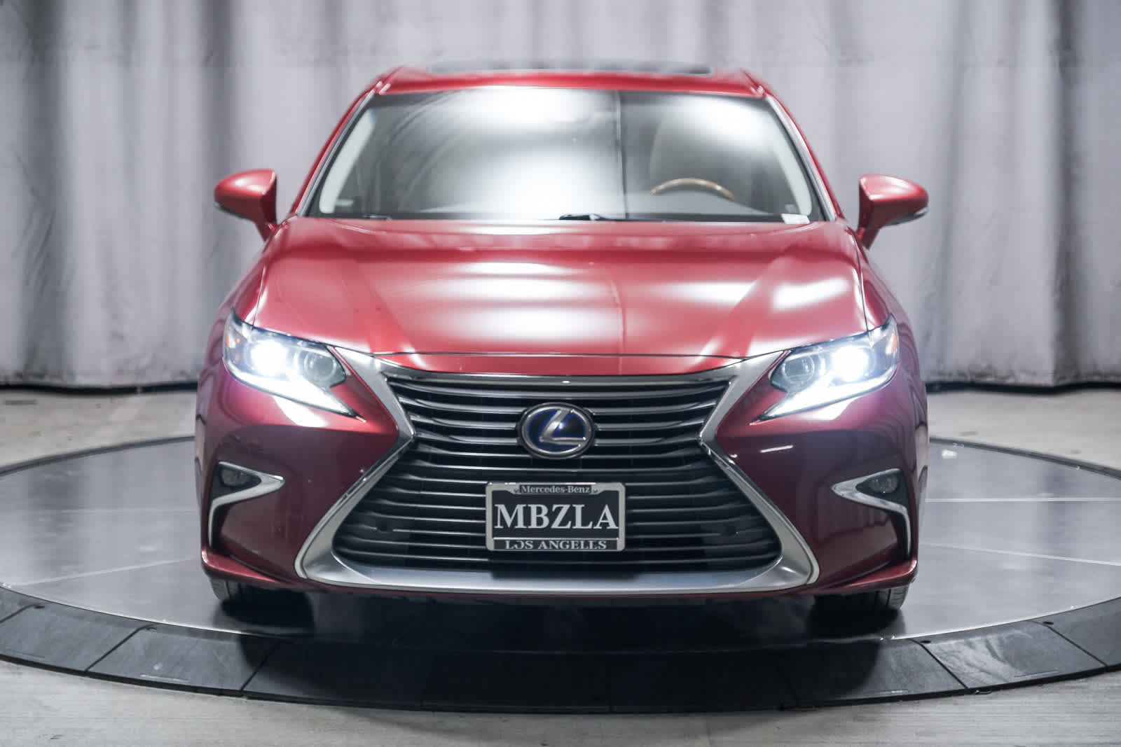 Used 2018 Lexus ES 300h w/ Navigation Package FWD image 6