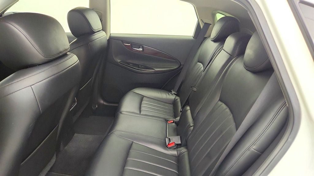 Used 2017 INFINITI QX50 AWD w/ Premium Plus Package image 21