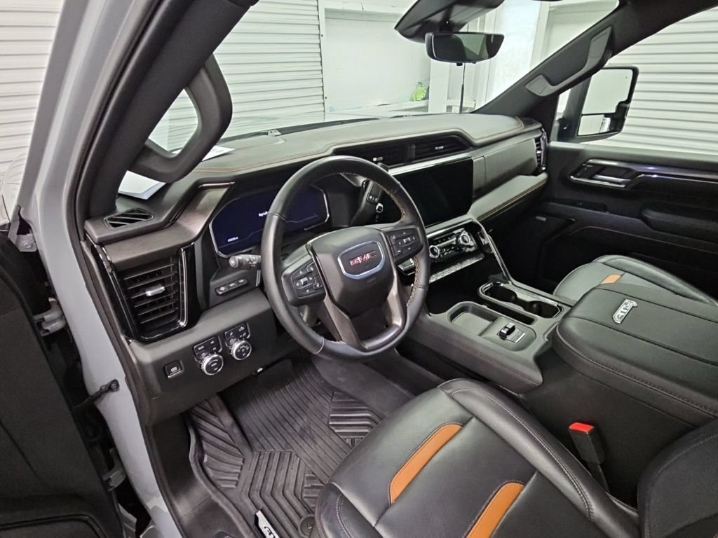 Used 2024 GMC Sierra 2500 AT4 w/ Technology Package AWD/4WD image 14