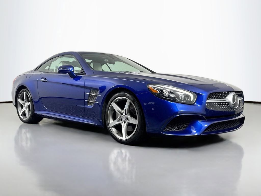 Used 2017 Mercedes-Benz SL 550 image 3