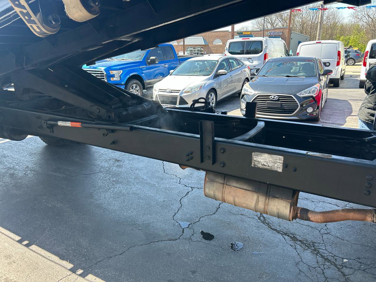 Used 2017 Ford F650 2WD Regular Cab Super Duty image 6