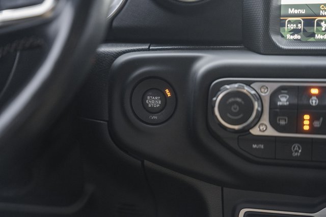 Used 2018 Jeep Wrangler Unlimited Sahara w/ Dual Top Group image 27