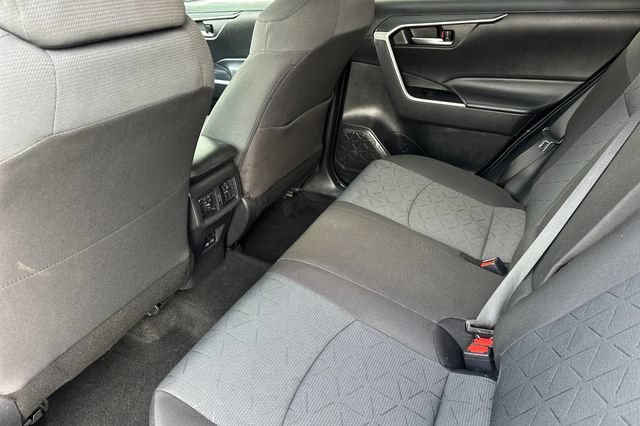 Certified 2025 Toyota RAV4 XLE FWD image 16