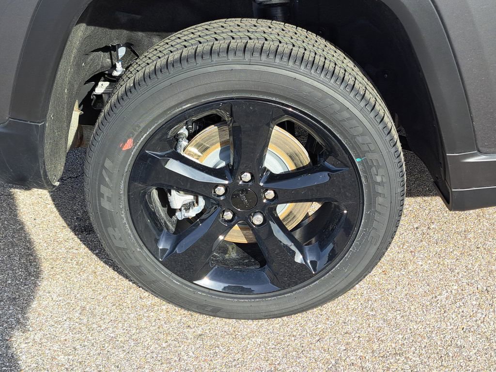 New 2025 Jeep Grand Cherokee L Altitude image 6