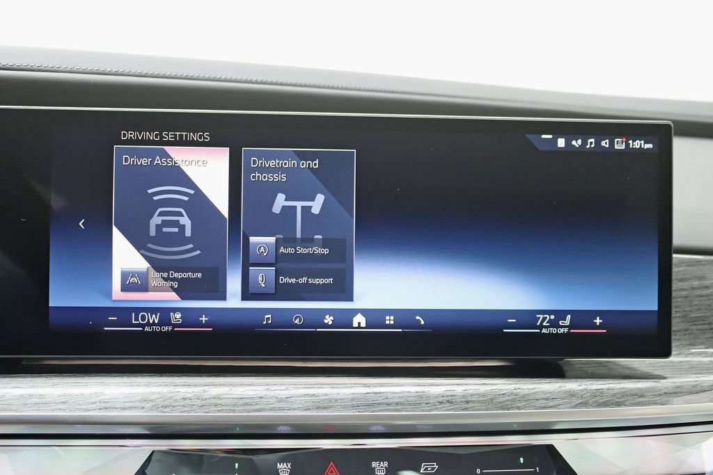 Used 2024 BMW 740i xDrive w/ Premium Package 2 AWD/4WD image 21