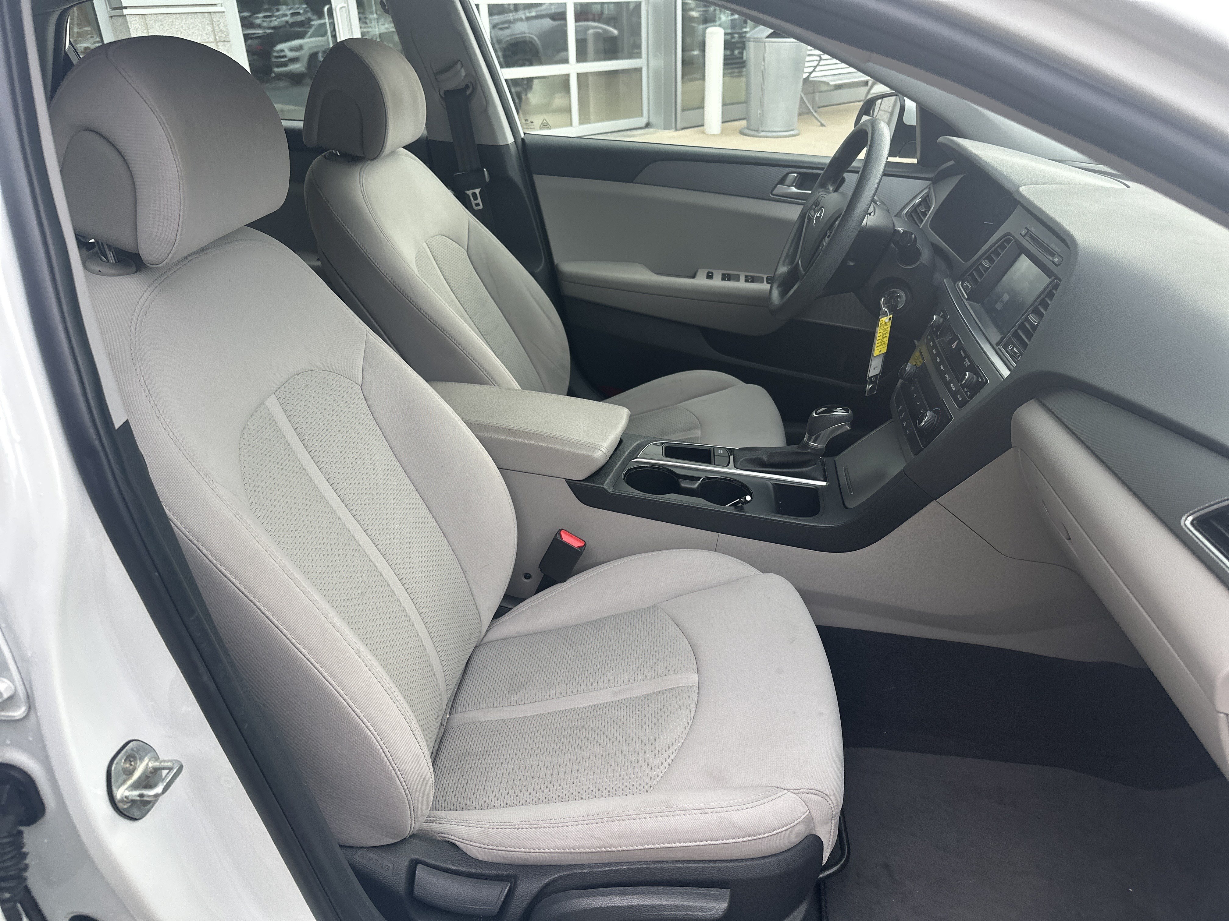 Used 2017 Hyundai Sonata SE FWD image 8