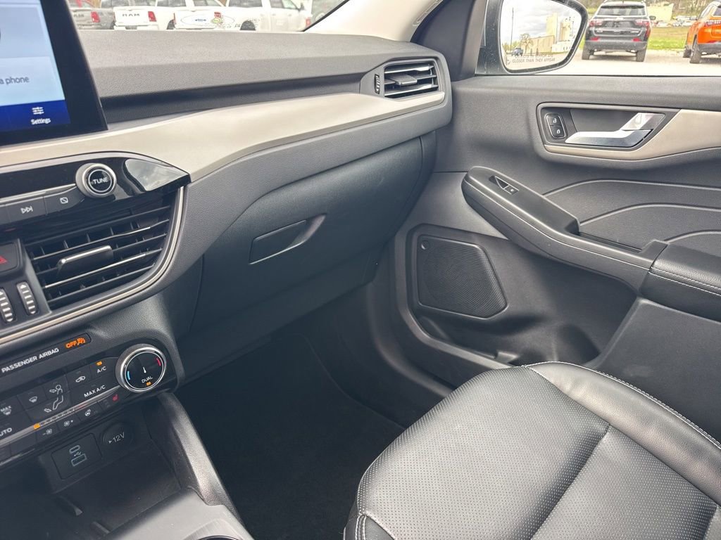 Used 2022 Ford Escape SEL w/ Technology Package image 36