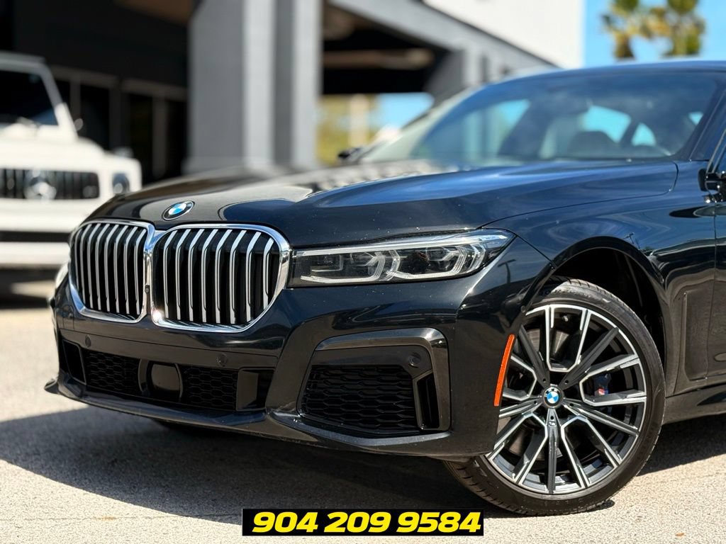 Used 2020 BMW 740i w/ Luxury Rear Seating Package RWD image 2