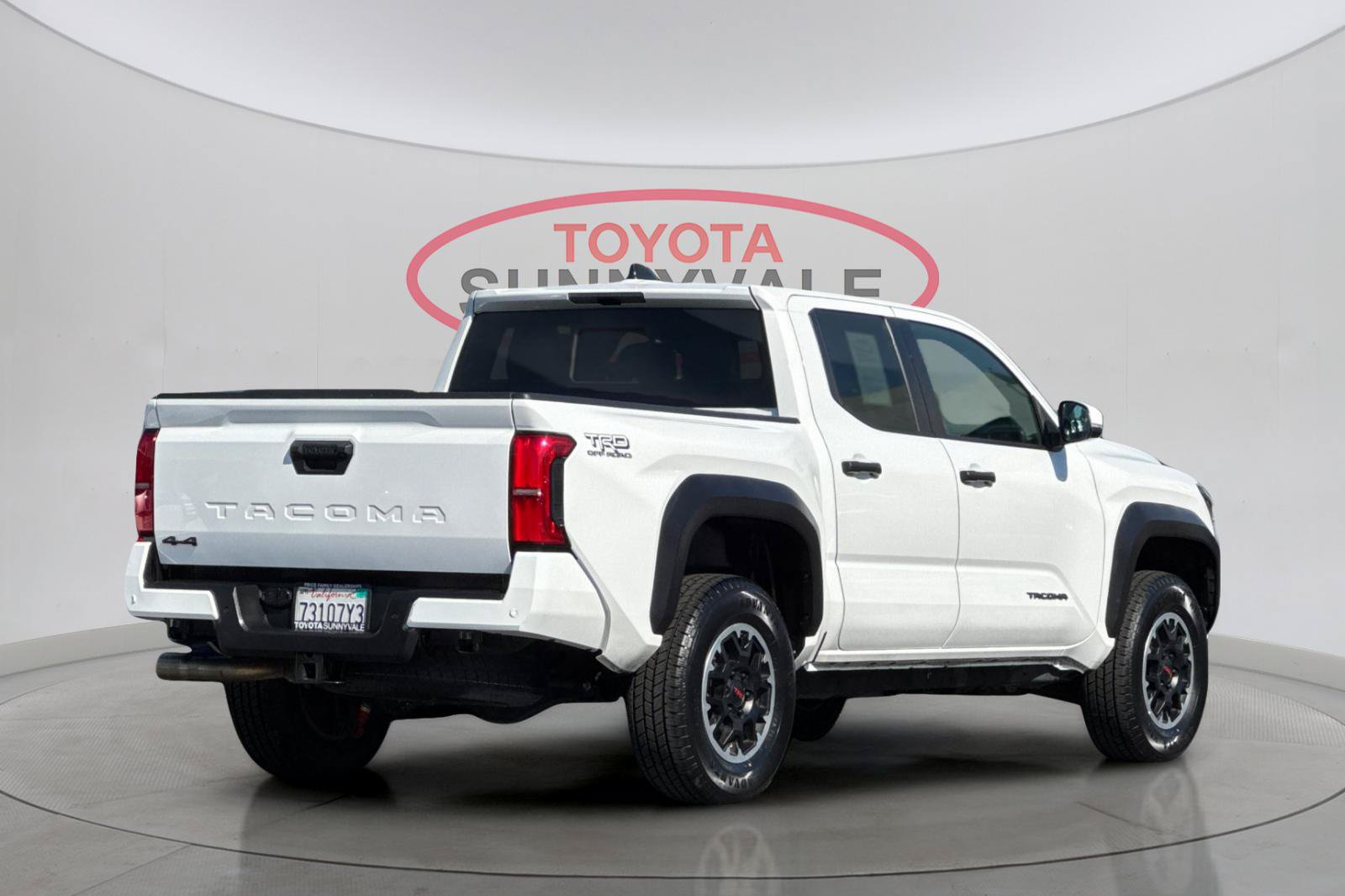 Used 2024 Toyota Tacoma TRD Off-Road w/ TRD Off Road Upgrade Package AWD/4WD image 3