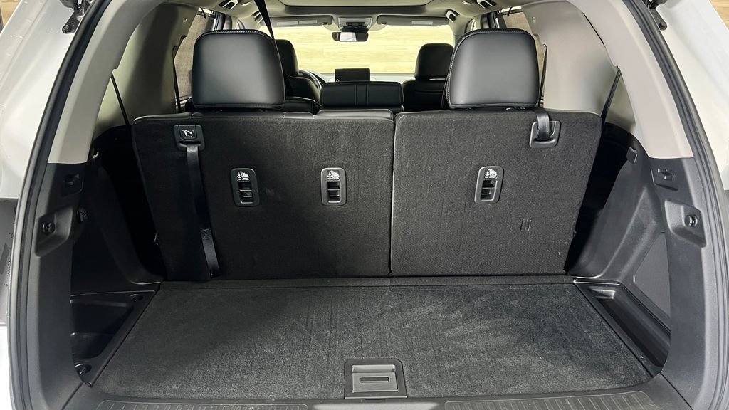 Used 2025 Honda Pilot Elite image 24