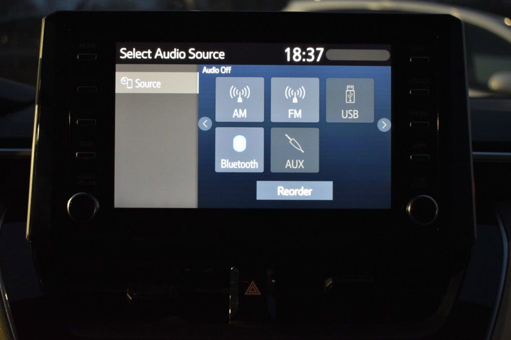 Used 2020 Toyota Corolla LE image 30