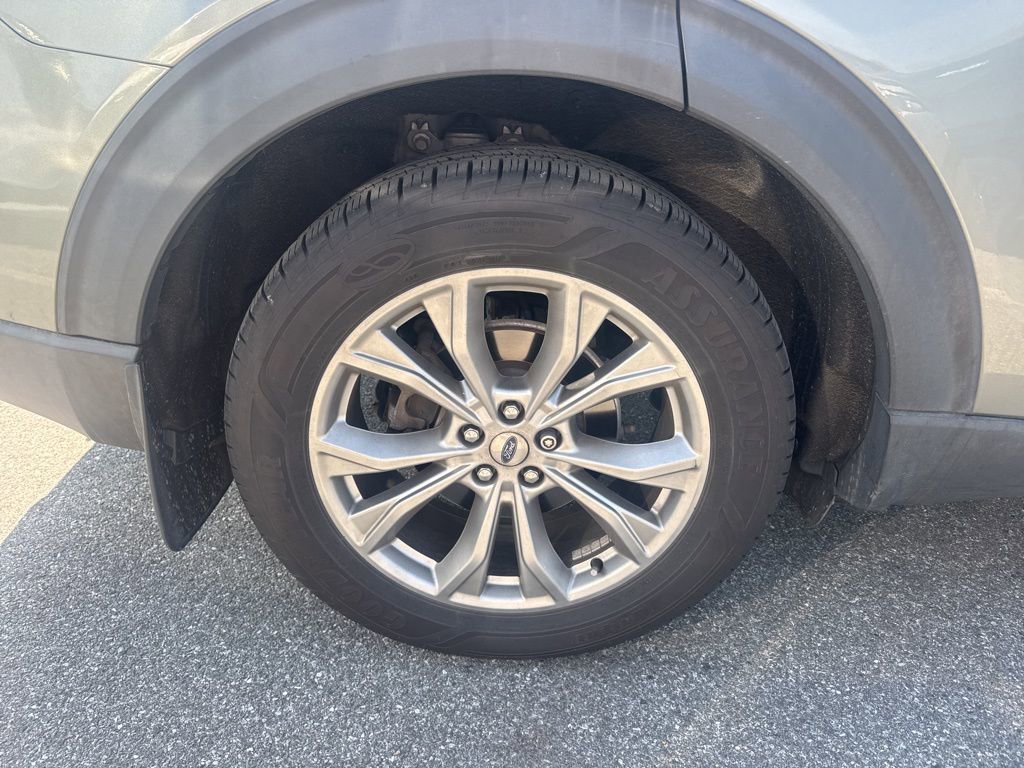 Used 2020 Ford Explorer XLT w/ Equipment Group 202A image 8