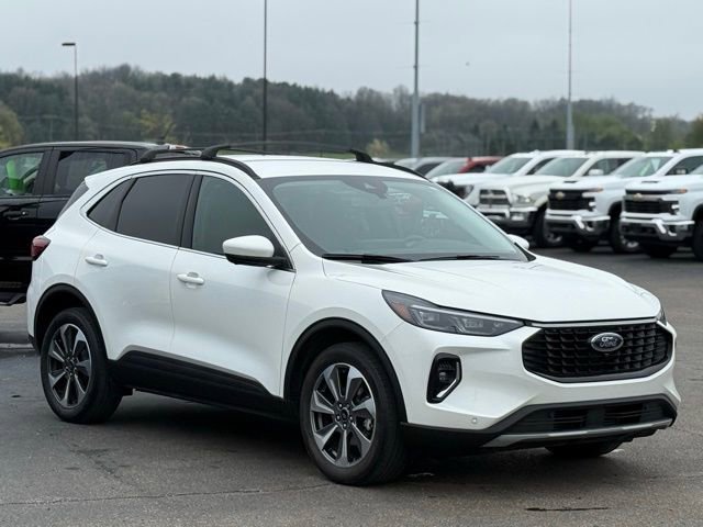 Used 2023 Ford Escape Platinum AWD/4WD image 35