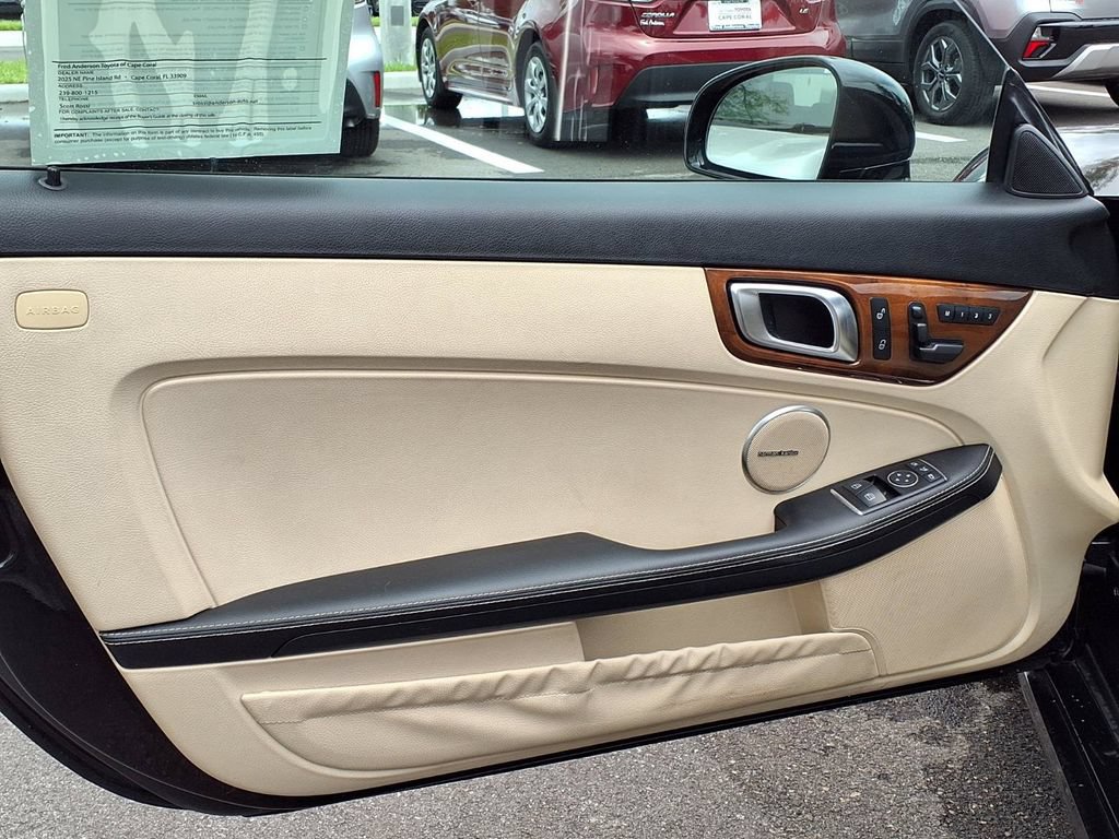 Used 2012 Mercedes-Benz SLK 350 image 24