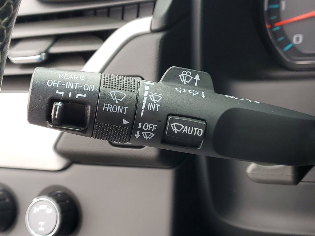 Used 2019 GMC Yukon SLT AWD/4WD image 12