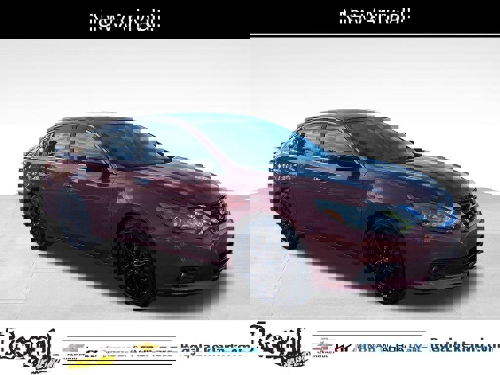 Used 2017 Nissan Altima 2.5 SR w/ Midnight Edition Package