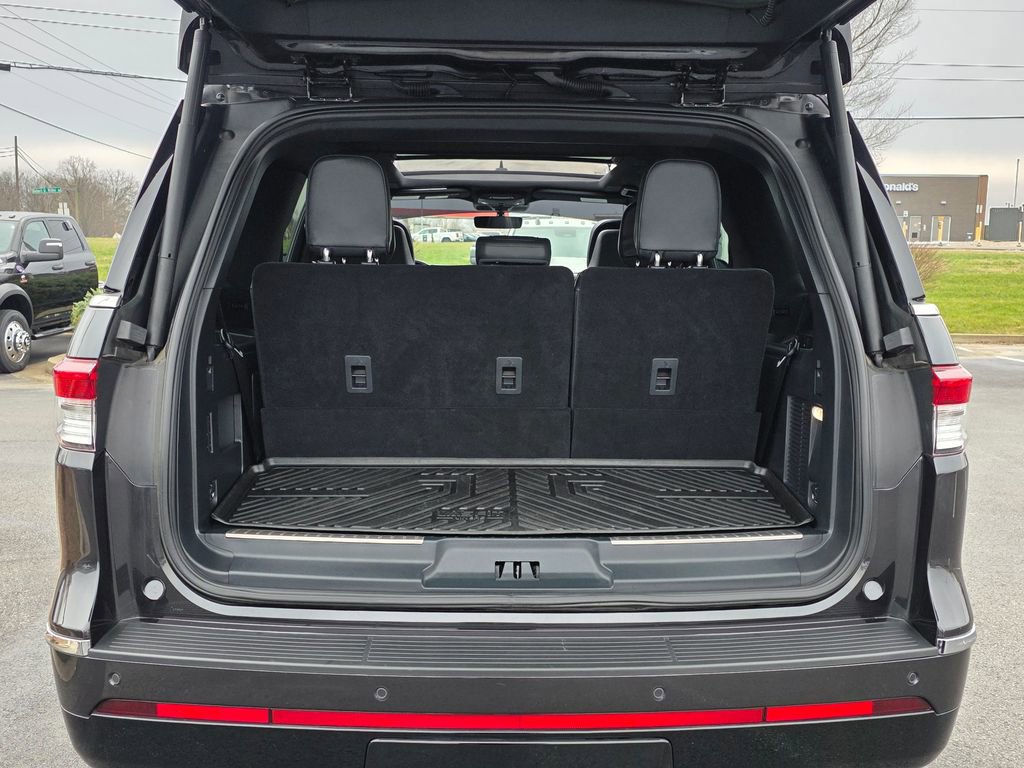 Used 2024 Lincoln Navigator Reserve image 36
