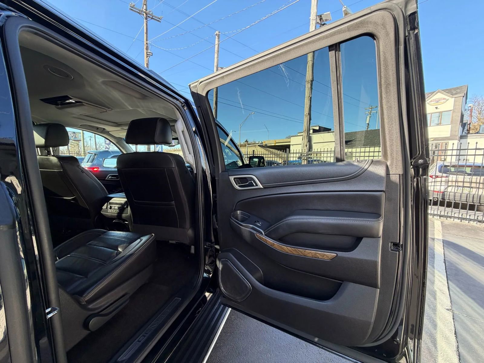 Used 2018 GMC Yukon XL Denali w/ Open Road Package image 23