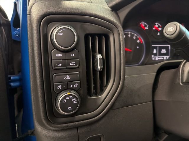 Used 2023 Chevrolet Silverado 1500 Custom image 17