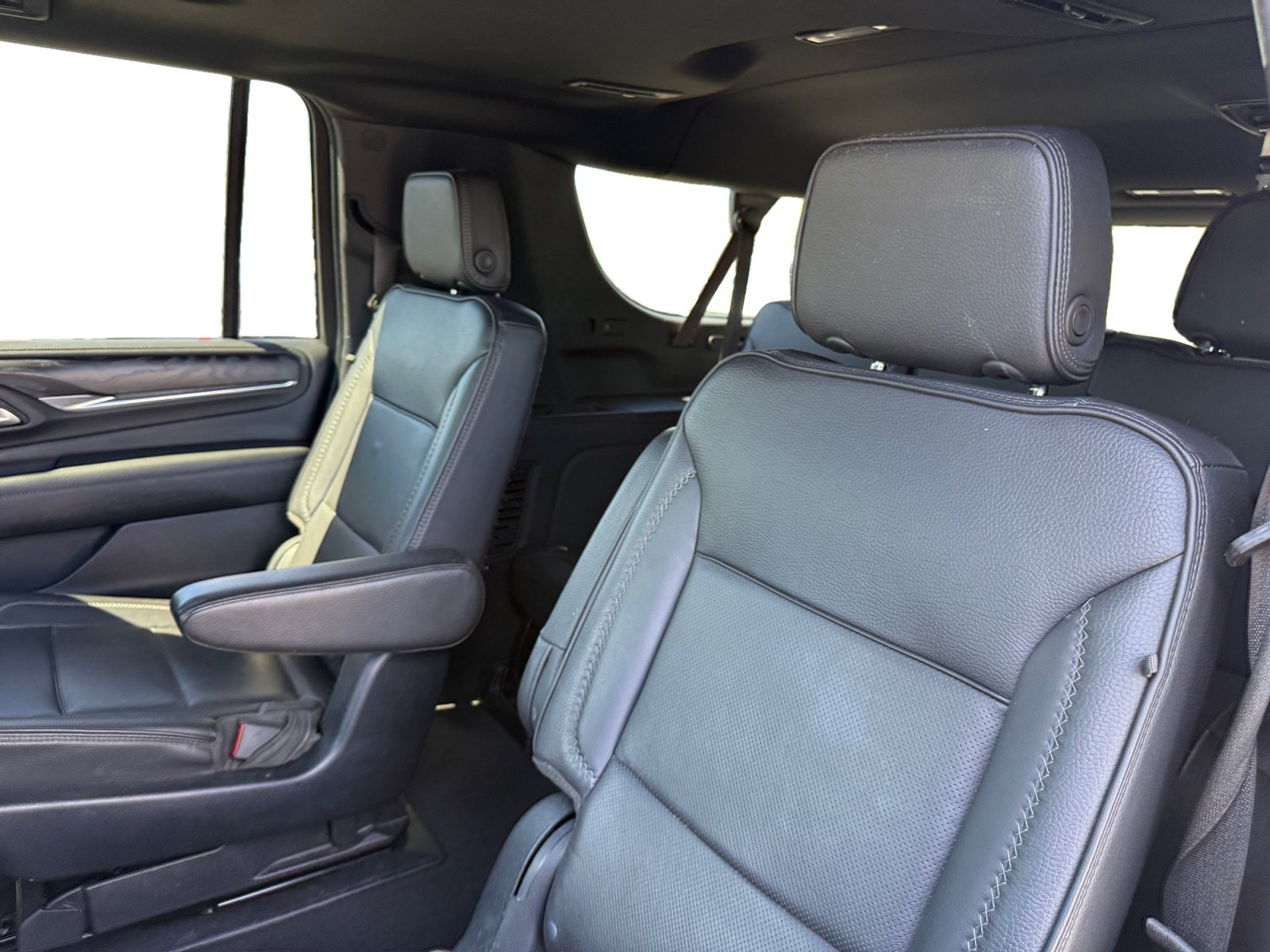 Used 2023 GMC Yukon XL Denali w/ LPO, Floor Liner Package AWD/4WD image 16