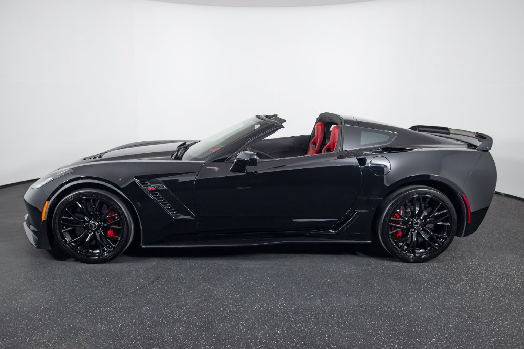 Used 2015 Chevrolet Corvette Z06 w/ 3LZ Preferred Equipment Group RWD image 51