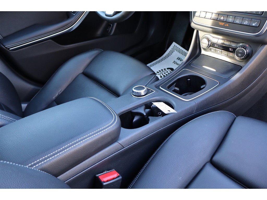 Used 2017 Mercedes-Benz GLA 250 4MATIC image 16