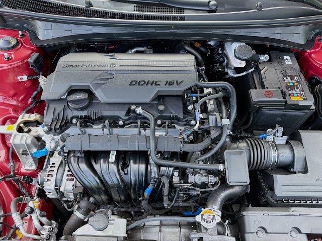 Certified 2026 Hyundai Elantra Sport FWD image 28