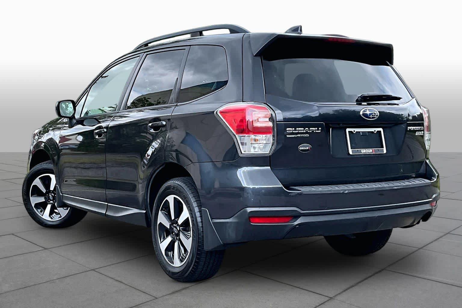 Used 2017 Subaru Forester 2.5i Premium w/ All-Weather Package AWD/4WD image 12