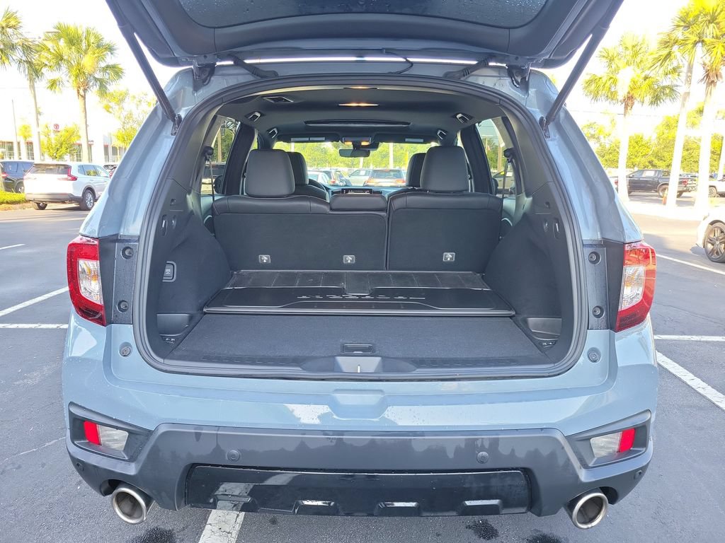 Used 2024 Honda Passport Black Edition image 12