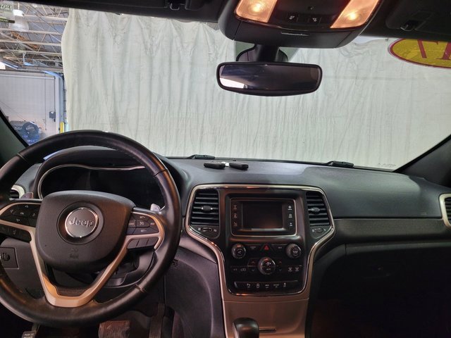 Used 2017 Jeep Grand Cherokee Laredo w/ Trailer Tow Group IV image 4