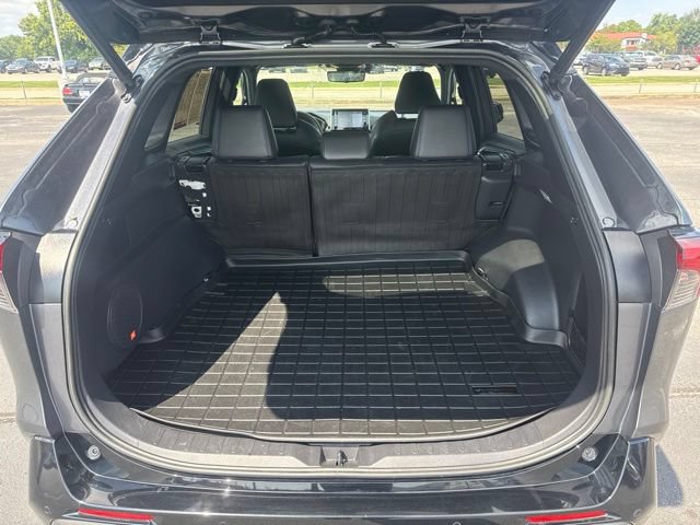 Used 2021 Toyota RAV4 XSE AWD/4WD image 25