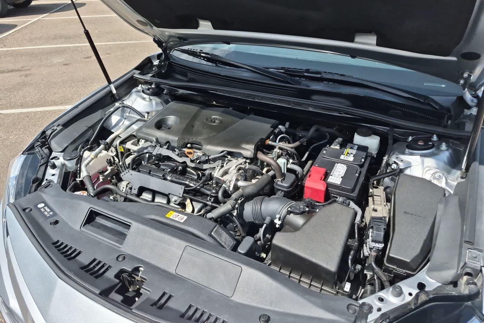 Used 2020 Toyota Camry XLE FWD image 14