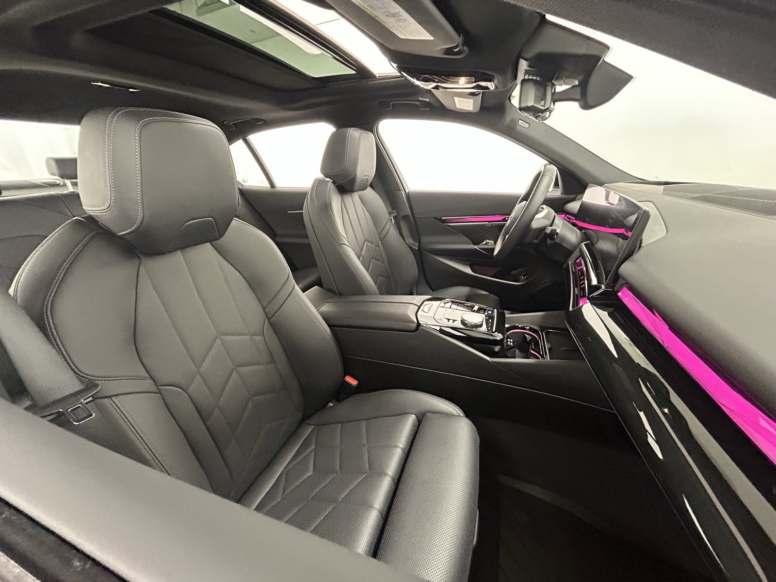 Used 2024 BMW i5 eDrive40i w/ Premium Package image 42