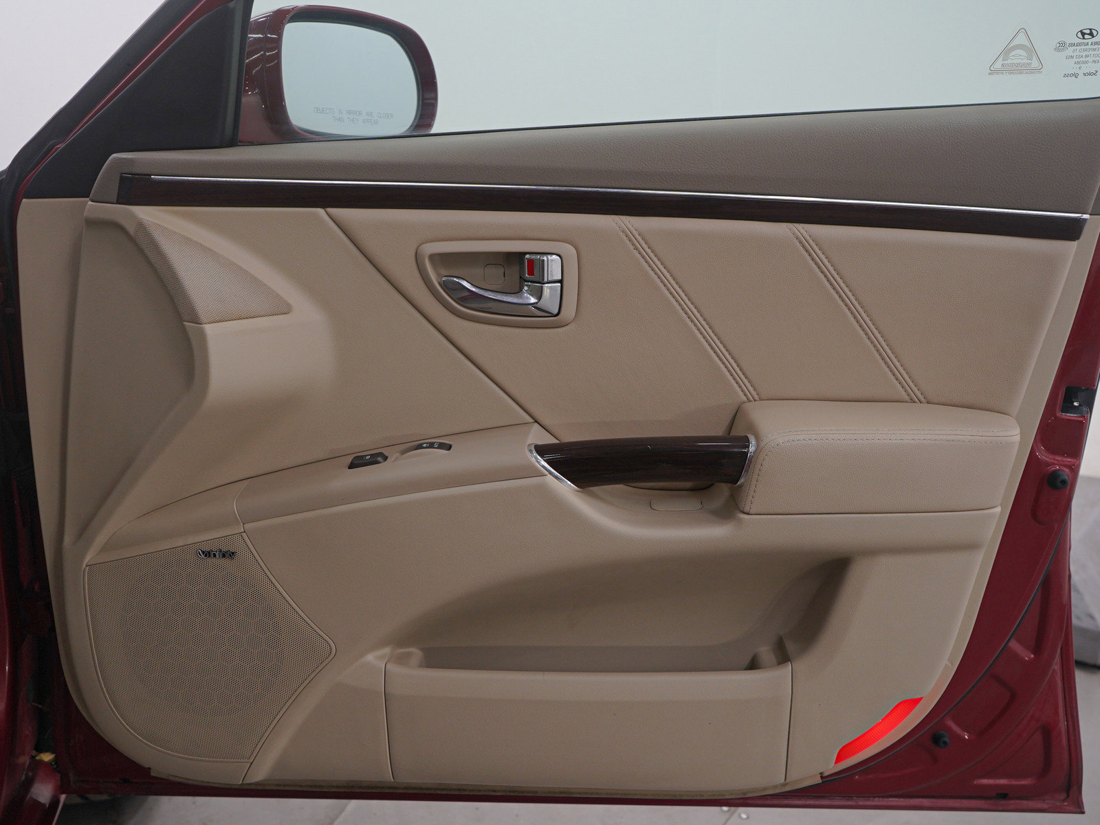 Used 2010 Hyundai Azera Limited image 9