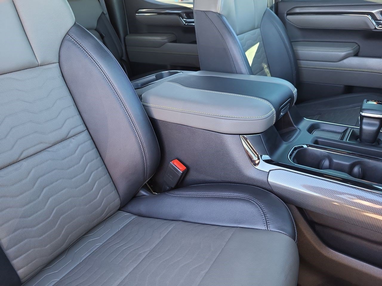 Used 2023 Chevrolet Silverado 1500 ZR2 w/ Technology Package image 27