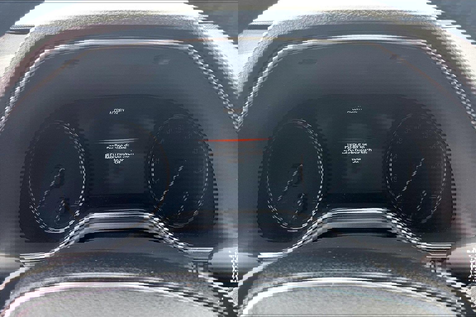 Used 2022 Toyota Avalon XSE image 25