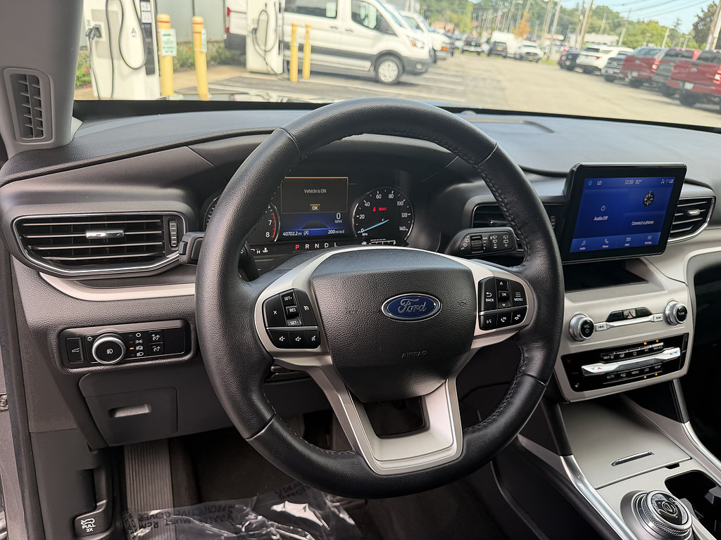Certified 2023 Ford Explorer XLT w/ Equipment Group 202A AWD/4WD image 13