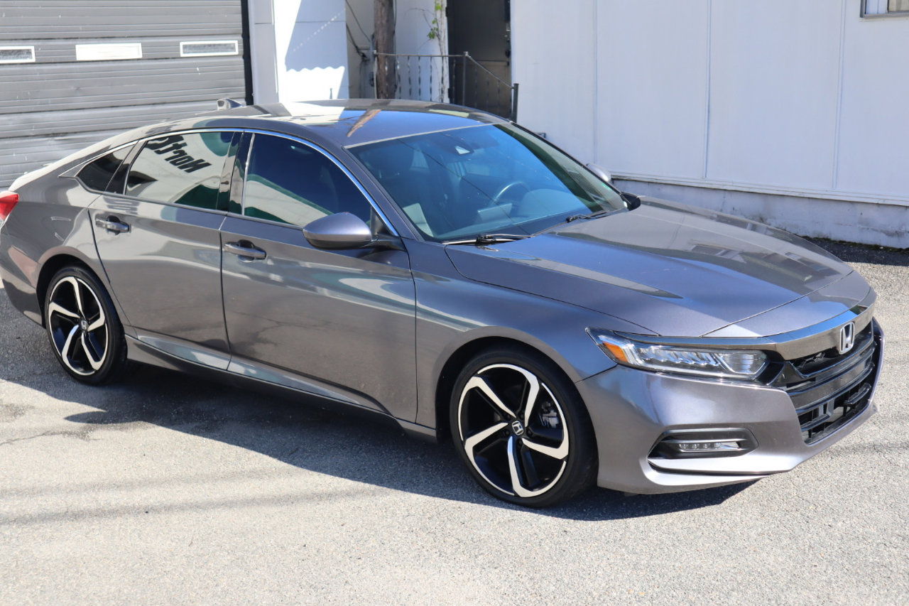 Used 2018 Honda Accord Sport image 9
