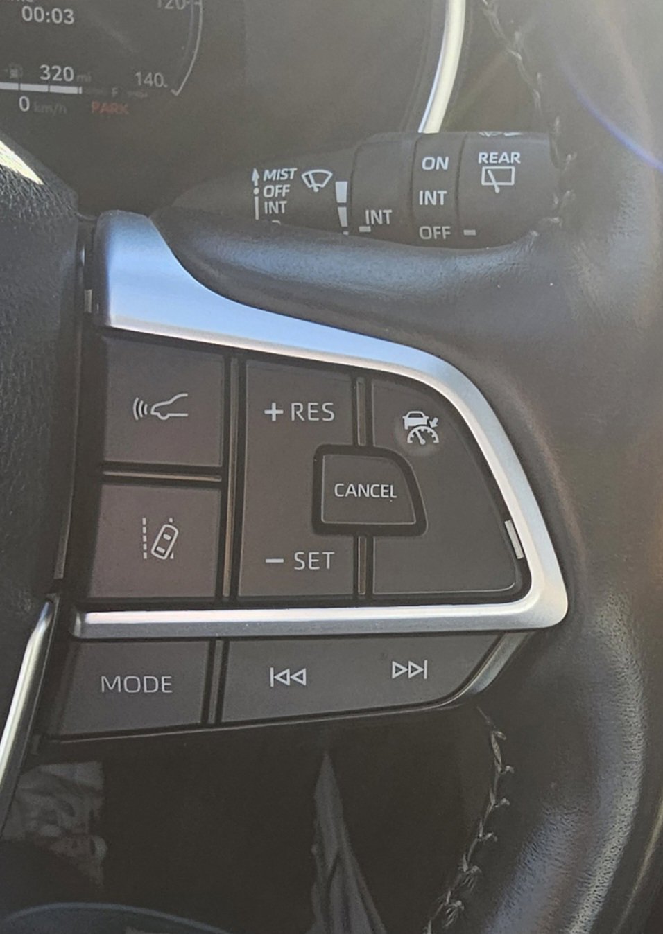 Used 2023 Toyota Highlander Limited image 14