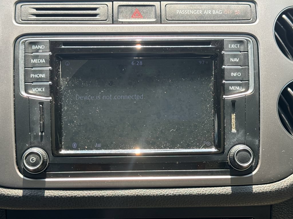 Used 2016 Volkswagen Tiguan SE AWD/4WD image 25