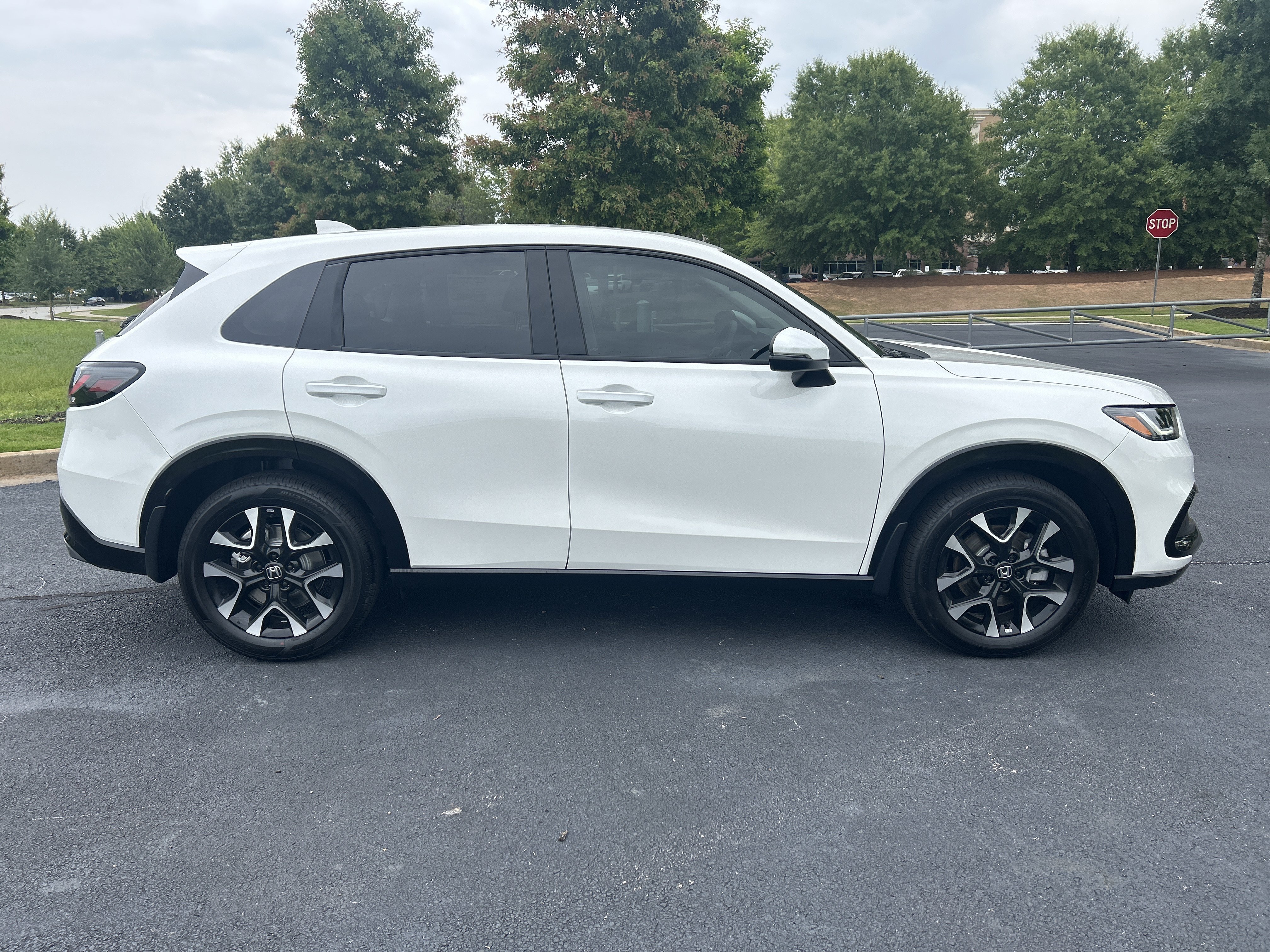 New 2027 Honda HR-V EX-L image 10