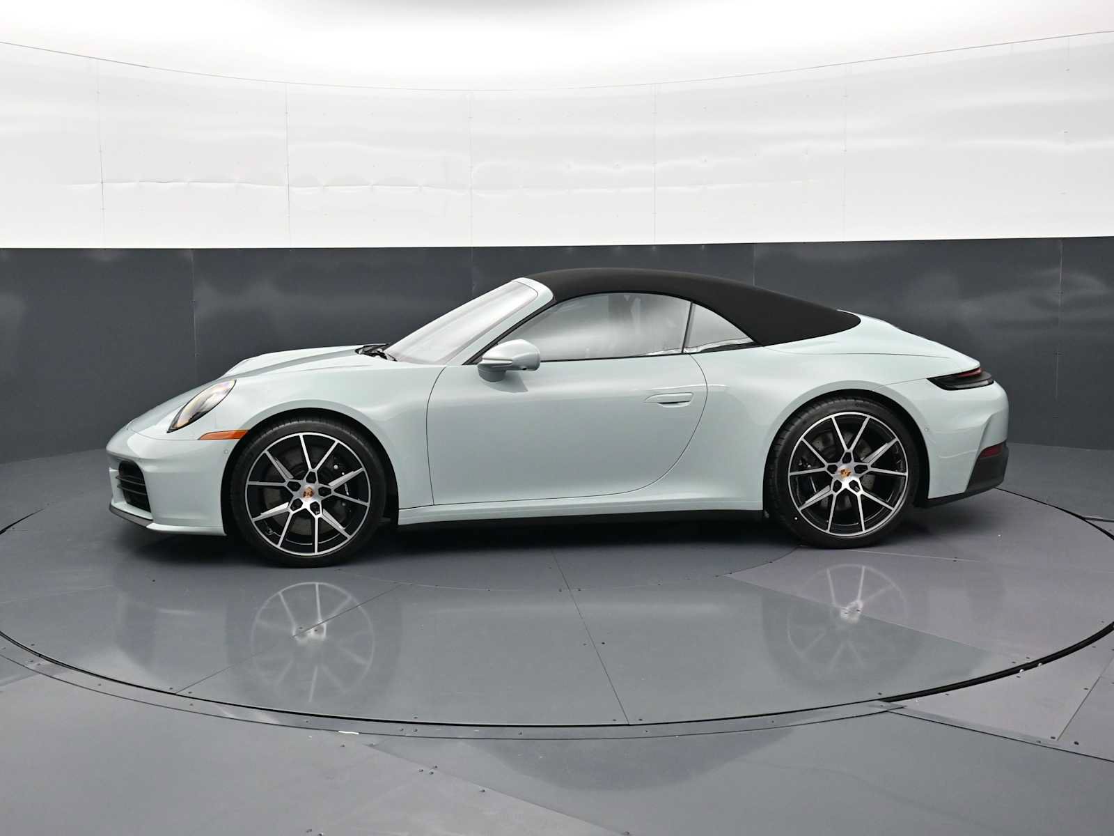 New 2026 Porsche 911 Carrera 4S AWD/4WD image 2